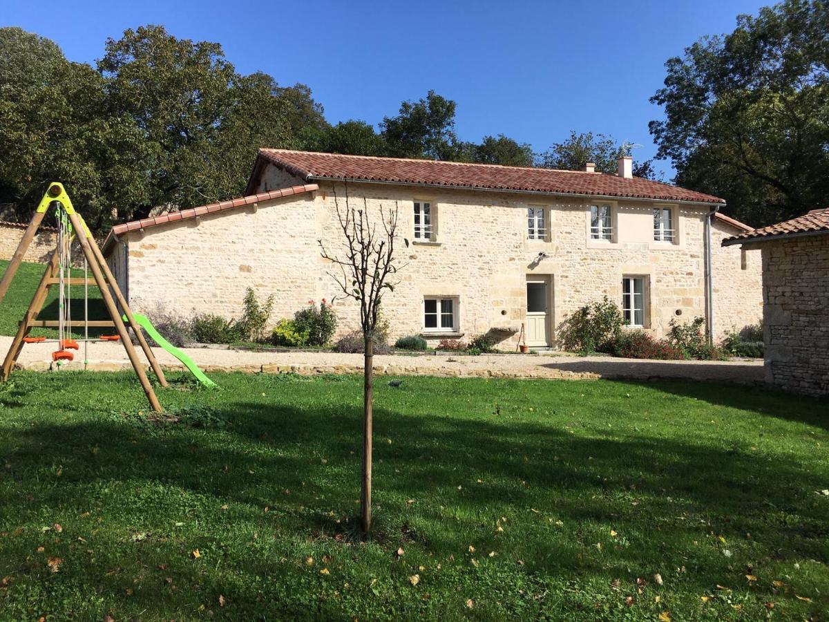 Gites Les Demeures De Valette Azay-le-Brule Kültér fotó