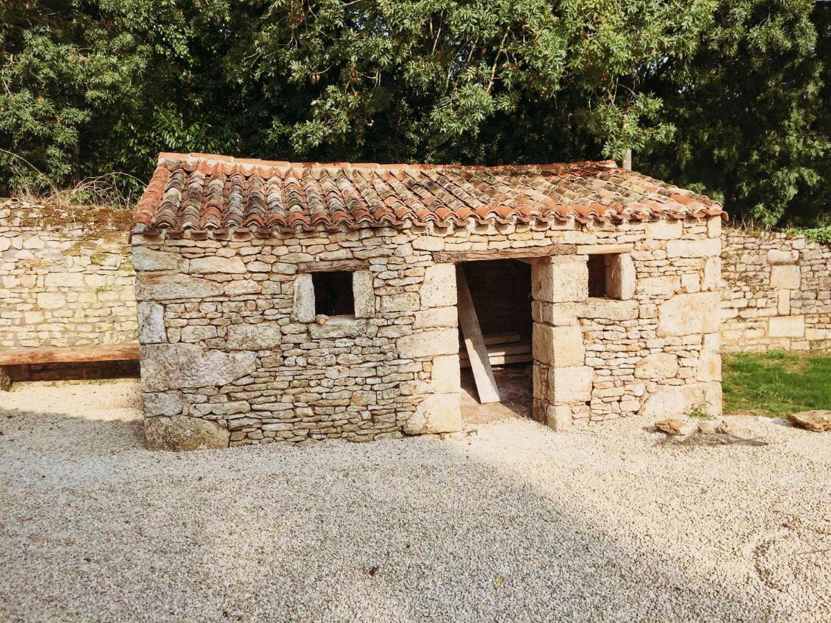 Gites Les Demeures De Valette Azay-le-Brule Kültér fotó