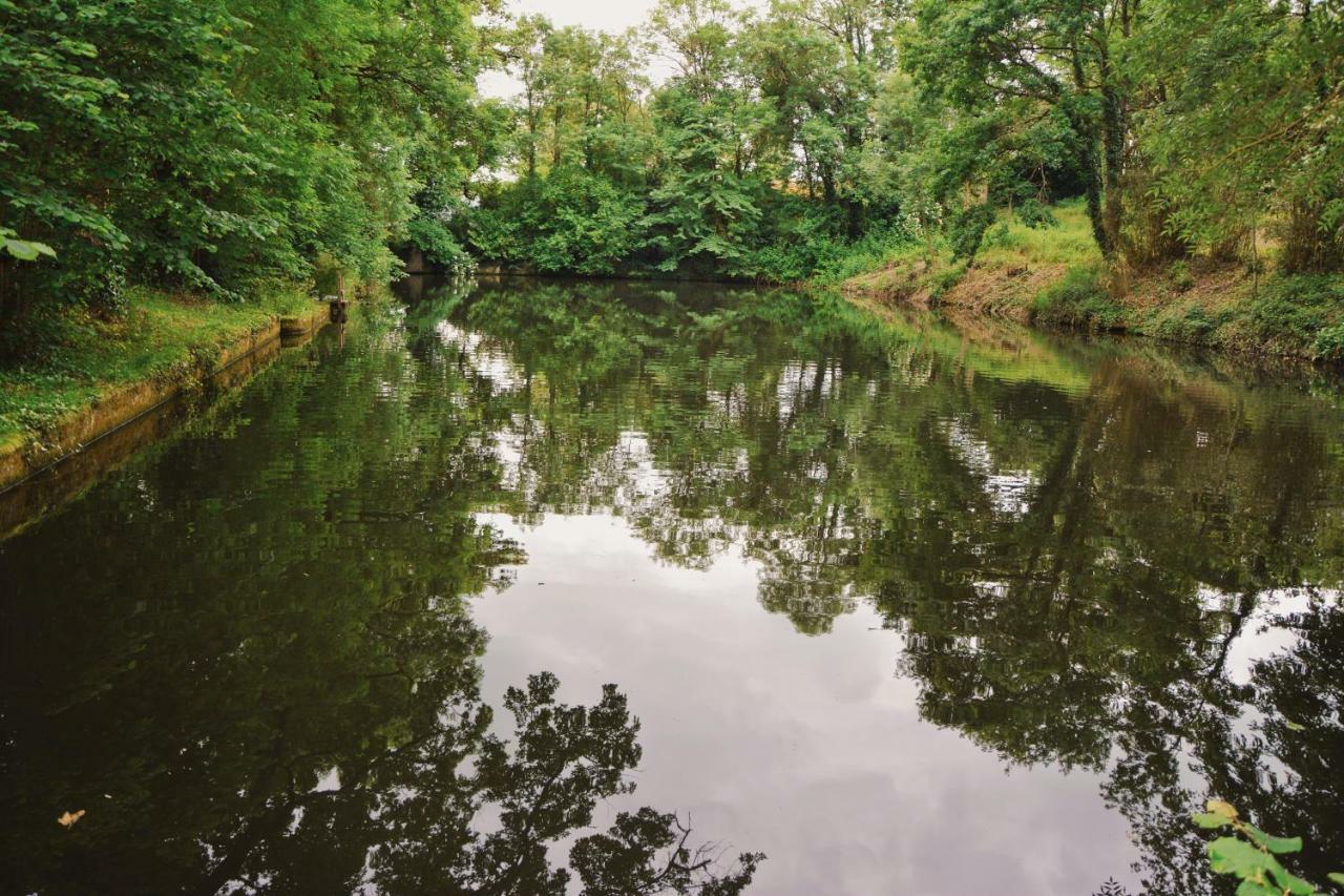 Gites Les Demeures De Valette Azay-le-Brule Kültér fotó